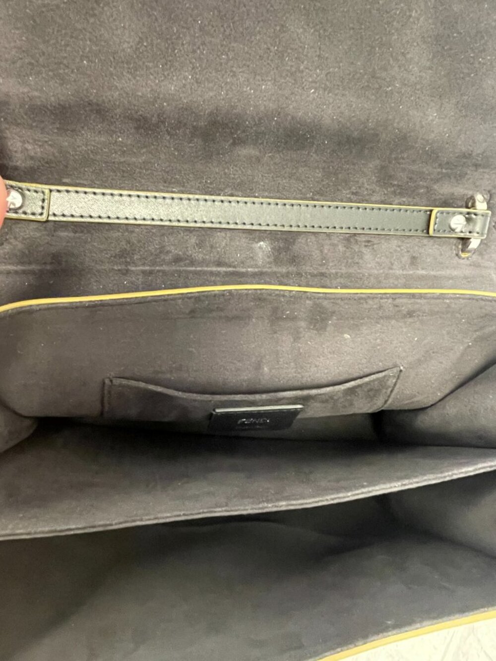 Fendi Kan I Medium Shoulder Bag in Black - Preowned - Picture 4 of 13